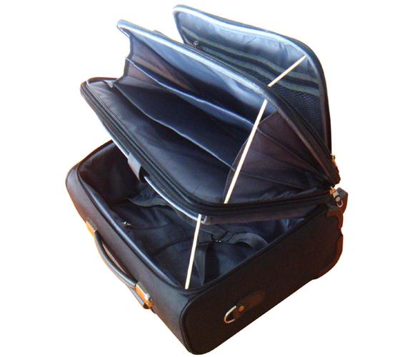 上海方振箱包 为您 定做 最好的 拉杆箱 航空箱 行李箱 可加logo